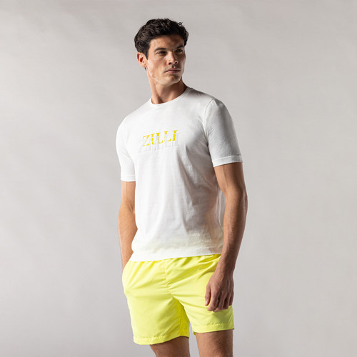 T-shirt blanc, broderie "ZILLI Treble" grise et jaune T-shirt blanc, broderie "ZILLI Treble" grise et jaune