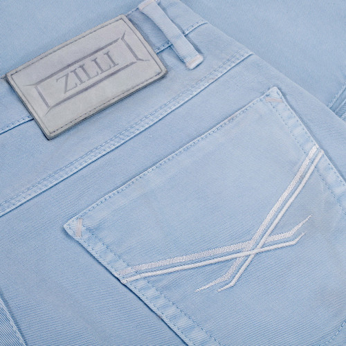 Sky-blue stretch cotton Bermuda shorts, slim fit