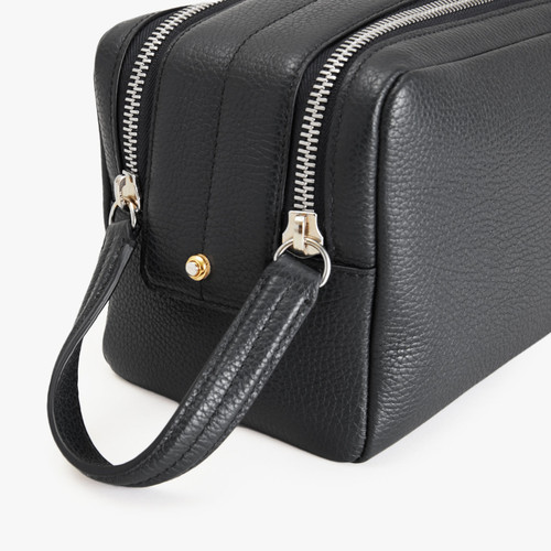 Black double zippered beauty case, "Travel Weekender" 