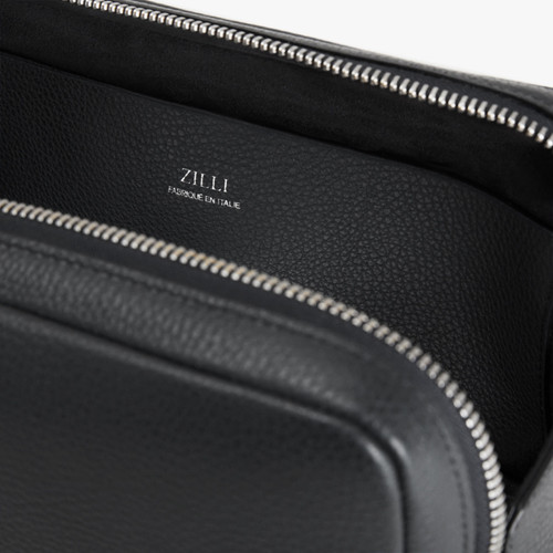 Black double zippered beauty case, "Travel Weekender" 