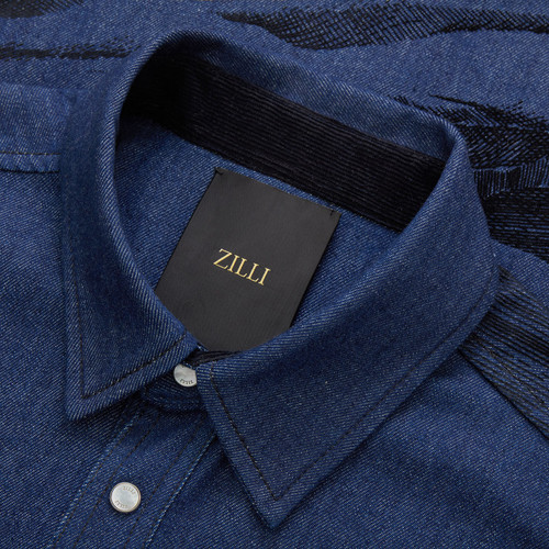 Chemise en jean bleu, "Mountain Flock Print". Chemise en jean bleu, "Mountain Flock Print".