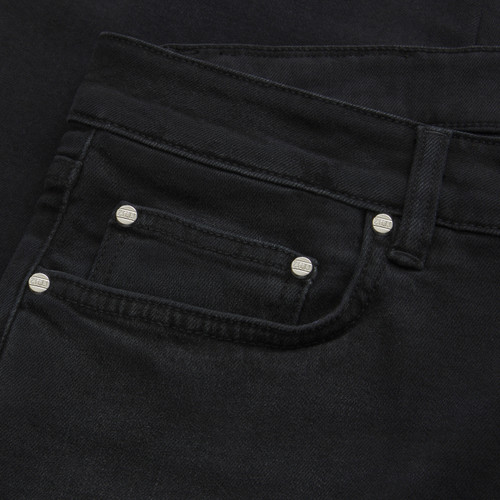 Black jeans, "Triple stitching"