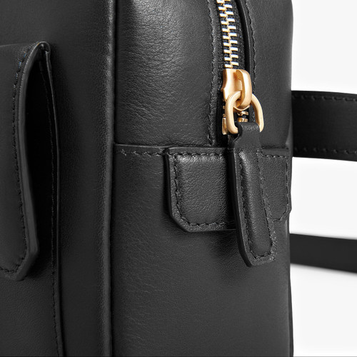 Black belt bag