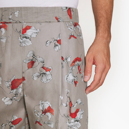 Beige bermuda shorts, "Iris flowers" pattern