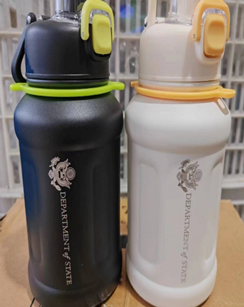 2023 New Trends! 630ml. Insulated Sport Water Bottle with Carrying Strap/DOS Logo ENGRAVED