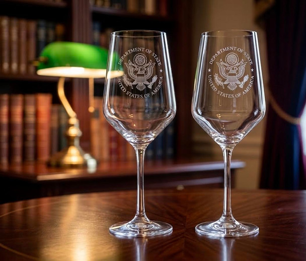 Set of 2 Crystal Wine Glass/ENGRAVED DOS Logo