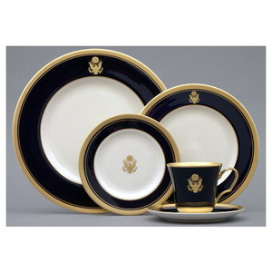 Pickard Palace Royal Crested 5 Pieces Set/GOLD SEAL - BKK Inc