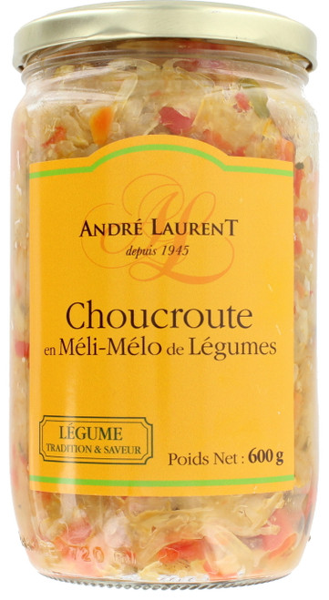 A 600 gram jar of André Laurent choucroute, or Alsatian sauerkruat, with vegetable méli-mélo. The carrots, cabbage, and other vegetables are visible through the jar.