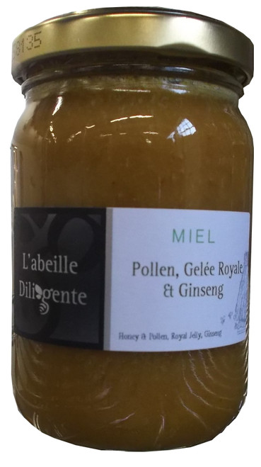 A 250 gram glass jar of honey with pollen, royal jelly, and ginseng from L'Abeille Diligente.