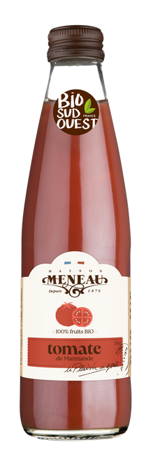 A 25 centiliter glass bottle of Meneau pure organic tomato juice.