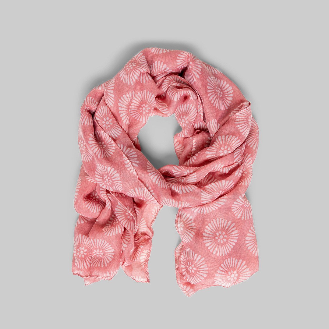 Insect Shield® Lazy Daisy Versatile Wrap hover