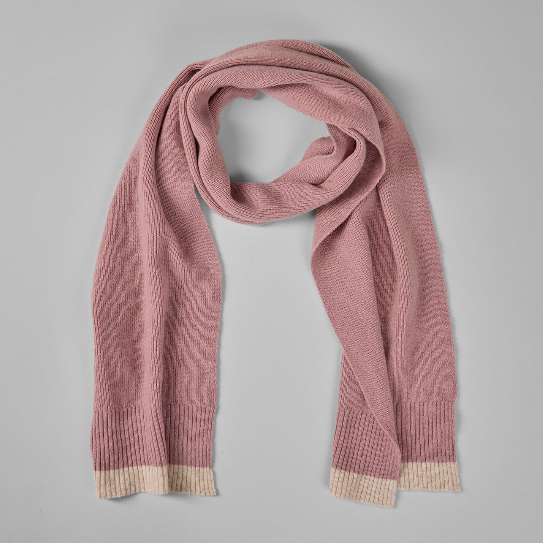 Women's Merino Scarf hover