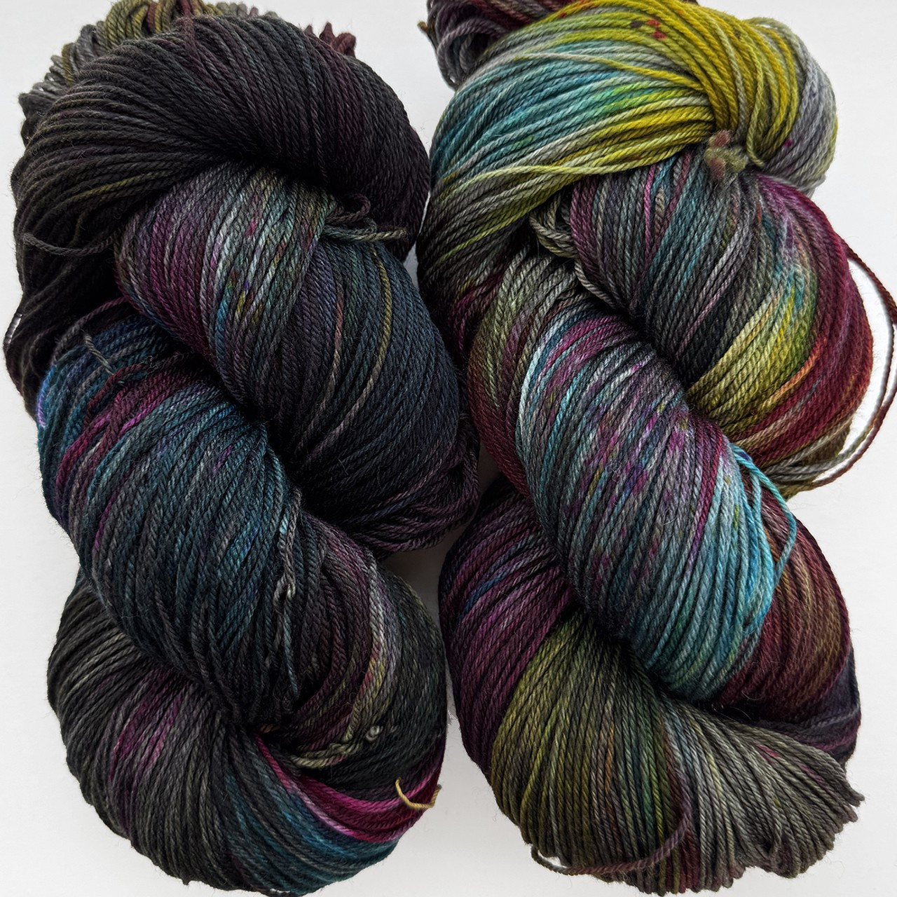 DIC Colossal Charcoal Prismatic -