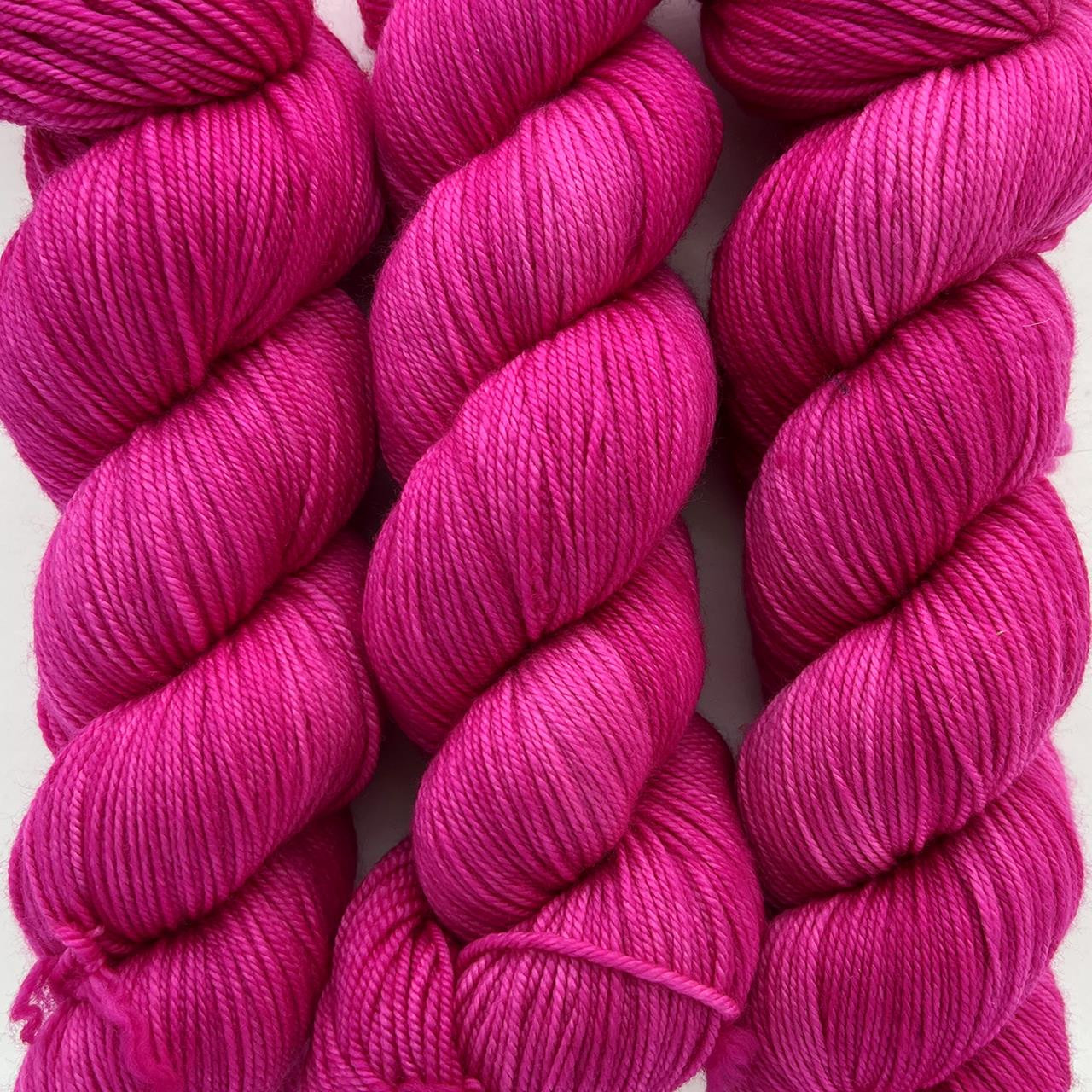 DIC SC Pinkitude - Simply Socks Yarn Company