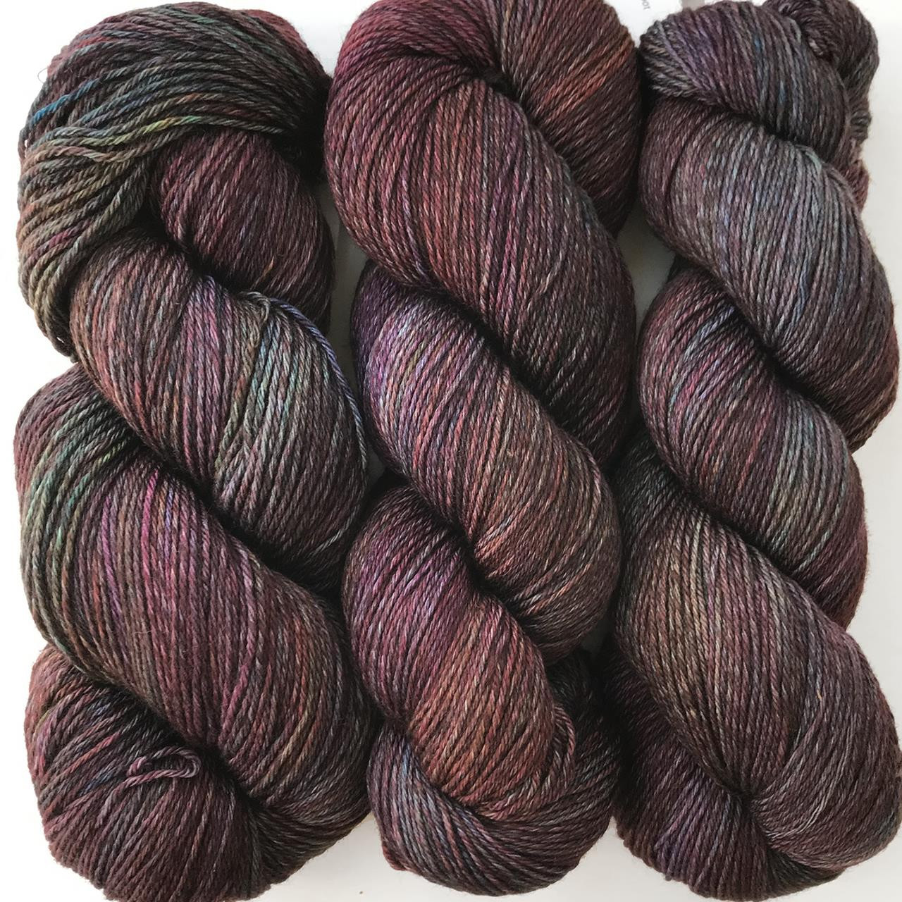 LYC Secretos June Bug -