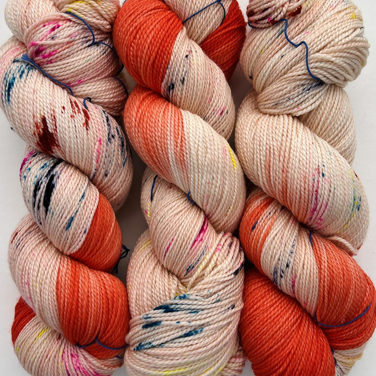 MT Tosh Sock Flora on Sand -