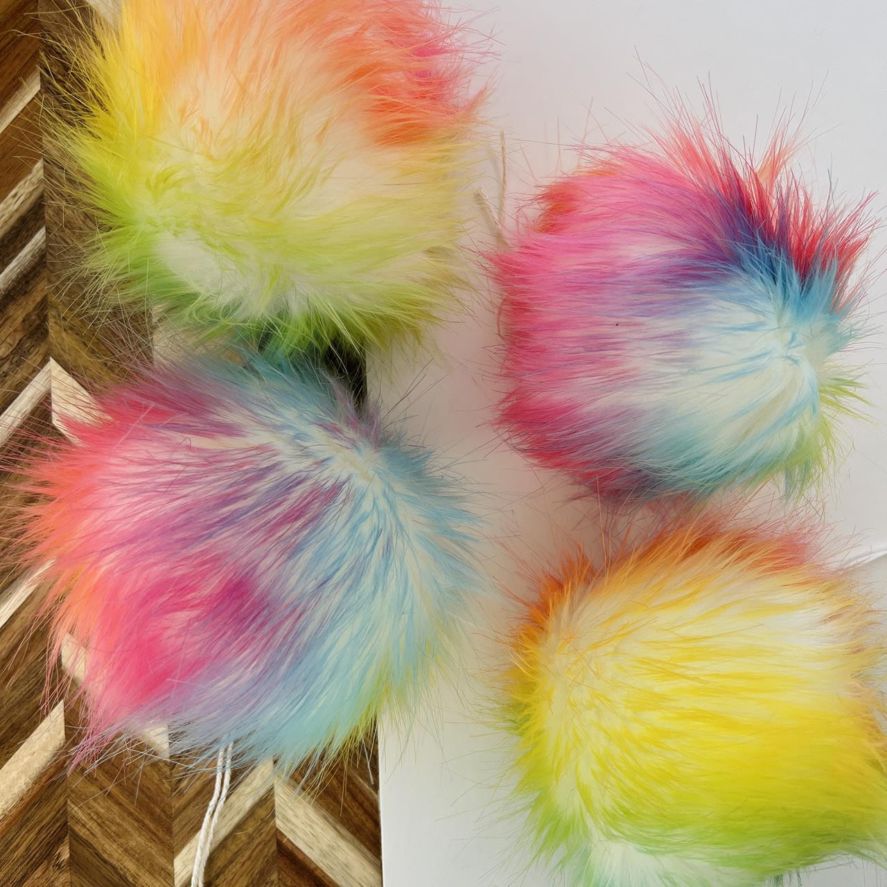SSYC Pom Pom Neon Rainbow - M - Simply Socks Yarn Company