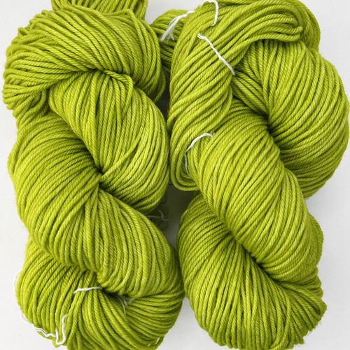 Mal Rios 011 Apple Green -