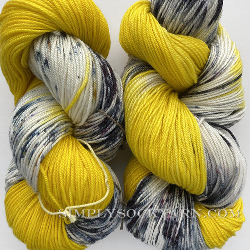 MT Pashmina Gold Lion -