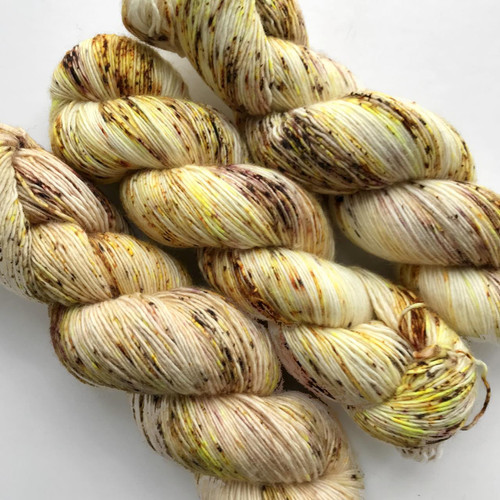 Qing Single Daffodils -