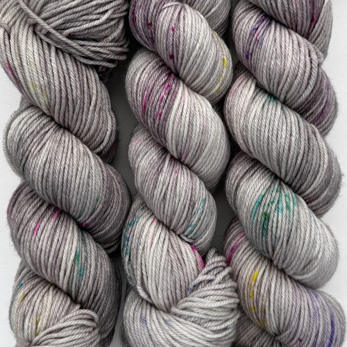 LITLG DK Twist Moonbow -