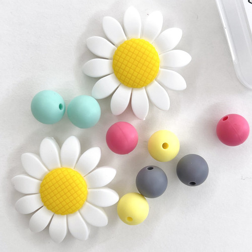 CC Set of 10 Toppers Daisies -