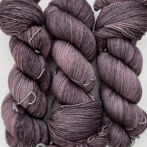 MT Merino Light Night Bloom -