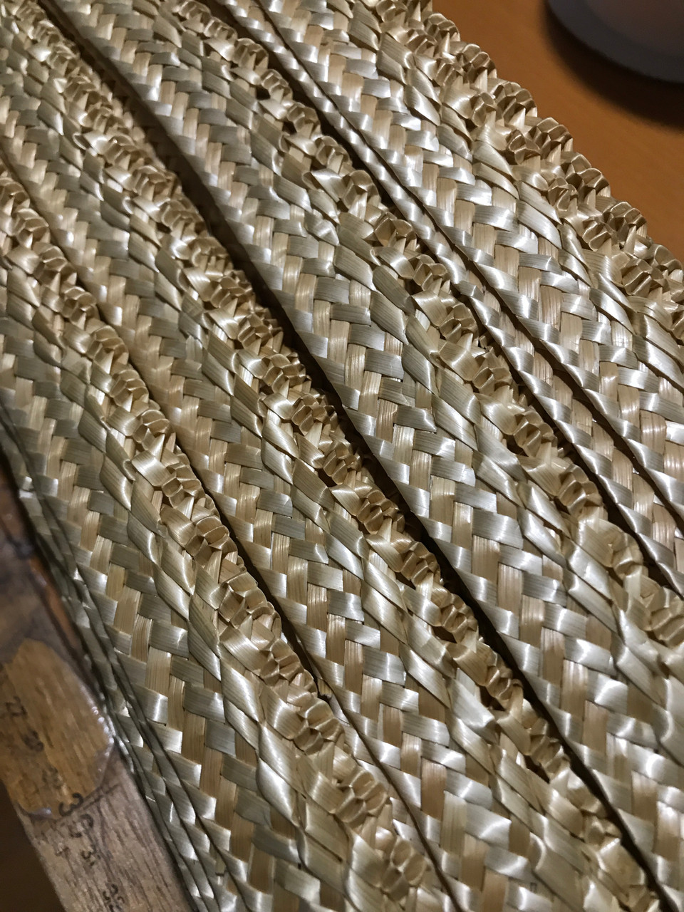 Fancy Laichow Straw Braid - Scalloped 