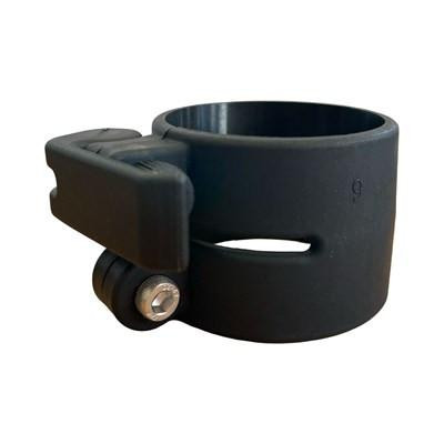 ProTool No 9 Clamp, black metal pipe clamp with adjustable screw and rubber grip for secure fastening.
