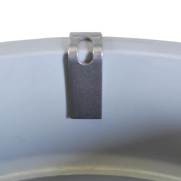 Sorbo Bucket Lock for Quadropod, close-up image of the metallic lock securing the bucket.