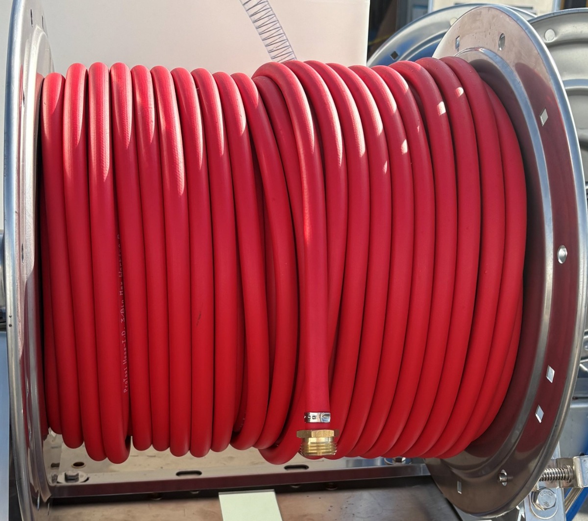 red-hybrid-protool-hose-half.jpg