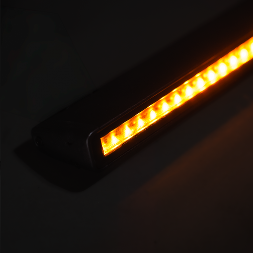 Viklight Luma 40 inches is an effective warning light in a compact format. Luma is a robust and clear warning light with multiple flash patterns. It is excellent for professional vehicles that need to be clearly visible in various environments.