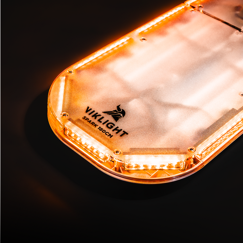 LED strobe light bar of low profile with a 5-year warranty and ECE certification for use on the road. The bar features all modern functionalities such as cruise mode, traffic directing to the right, left, and center-out, as well as low-power mode.