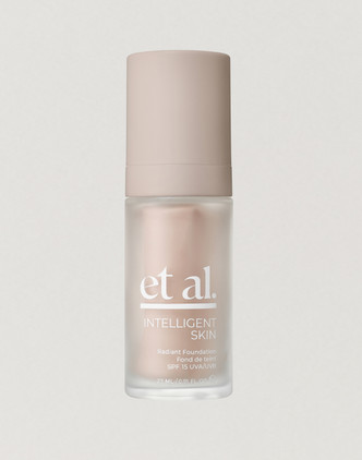 INTELLIGENT SKIN RADIANT FOUNDATION SPF 15 -  010N