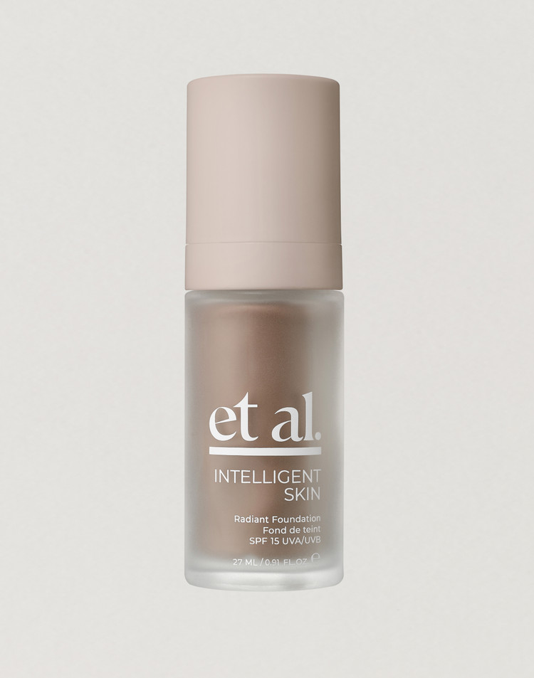 INTELLIGENT SKIN RADIANT FOUNDATION SPF 15 -  160W