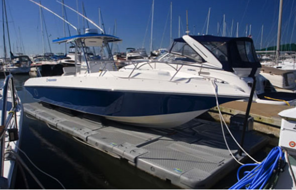 Heavy boat port