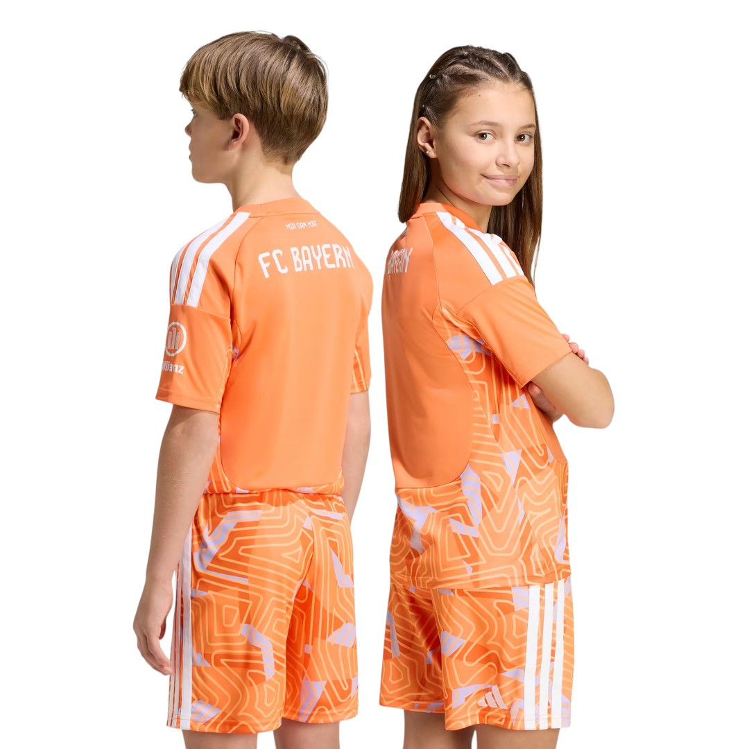 Bayern Munich 26/27 Kid's Orange Goalkeeper Set