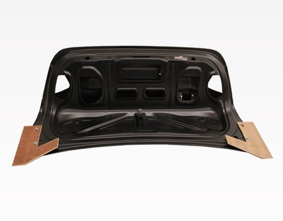 IMAGE 4 - 2006-2008 BMW 3-Series 4DR E90 CSL Style Carbon Fiber Trunk by ViS Racing - 06BME904DCSL-020C