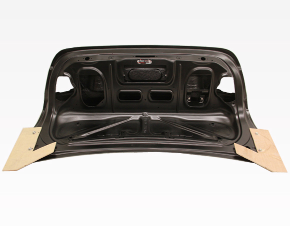 IMAGE 4 - 2009-2011 BMW 3-Series 4DR E90 CSL Style Carbon Fiber Trunk by ViS Racing - 09BME904DCSL-020C