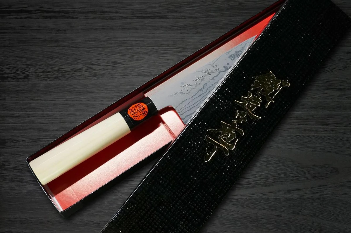 Shigeki Tanaka Aogami Nr.2 Damast MB Japanisches Koch-Santoku 165mm mit Magnolienholzgriff