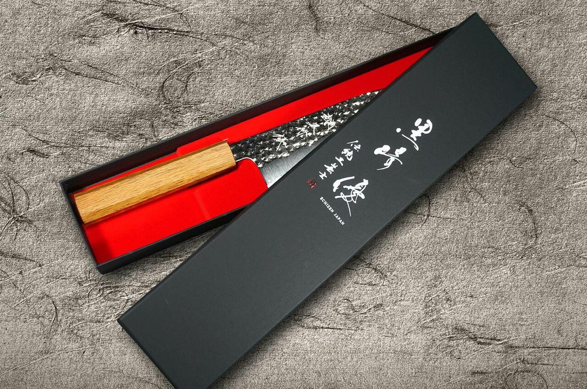 Yu Kurosaki R2SG2 Hammered SENKO WA OK8M Japanese Chefs Santoku Knife 170mm with Urushi Lacquered Oak Handle