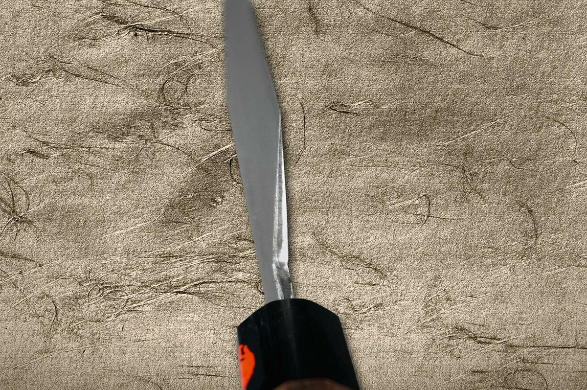 Shigeki Tanaka Ginsan Silver 3 Steel Kurouchi Japanese Chefs Hakata Knife 180mm with Walnut Handle