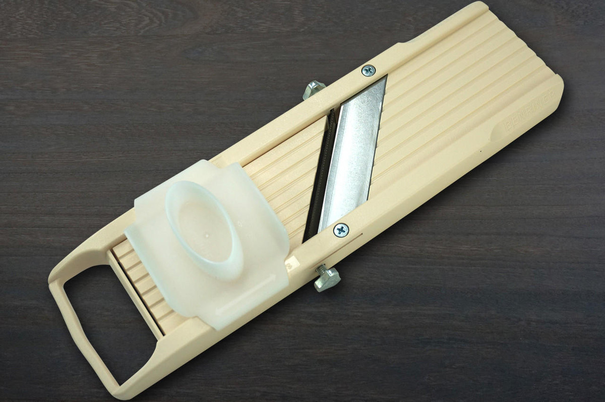 Benriner Japanese Mandolin All-Purpose Vegetable Slicer (Classic Series) 