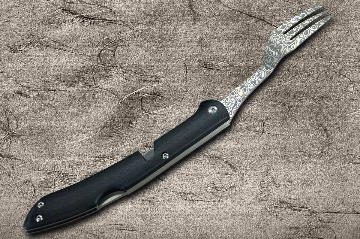 Takeshi Saji Folding R2(SG2) Black Damascus Fork 88mm with Black Micarta Handle 