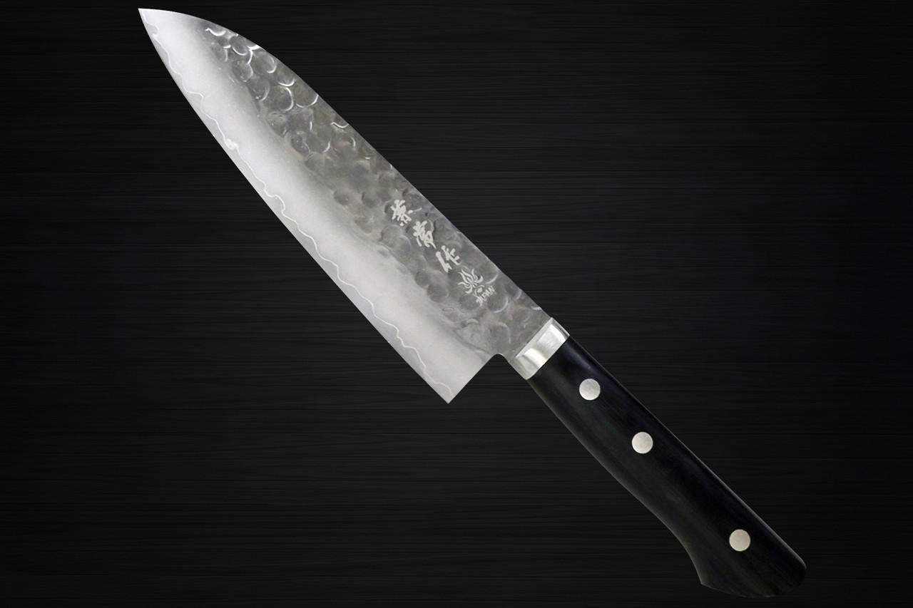 https://cdn11.bigcommerce.com/s-attnwxa/images/stencil/1280x1280/products/2701/232419/kanetsune-kc-940-vg1-stainless-hammered-japanese-chefs-santoku-knife-165mm-black-package__78043.1696486574.jpg?c=2