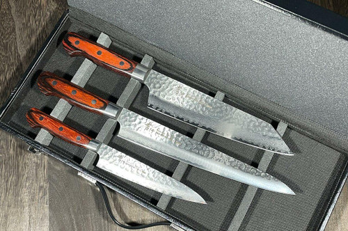 Sakai Takayuki 33-Layer VG10 Damascus Hammered Japanese Chefs Knife SET in Gift Box Kengata-Gyuto 190mm - Slicer 240mm - Petty 150mm - Attache Case