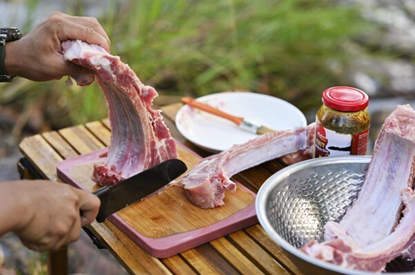 How to Use and Applications of a Boning Knife How to Use and Applications of a Boning Knife