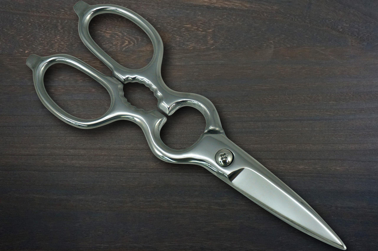 https://cdn11.bigcommerce.com/s-attnwxa/images/stencil/original/products/4889/197201/other-brands-stainless-steel-japanese-kitchen-scissors-detachable-diawood__34780.1652626217.jpg?c=2&imbypass=on&imbypass=on