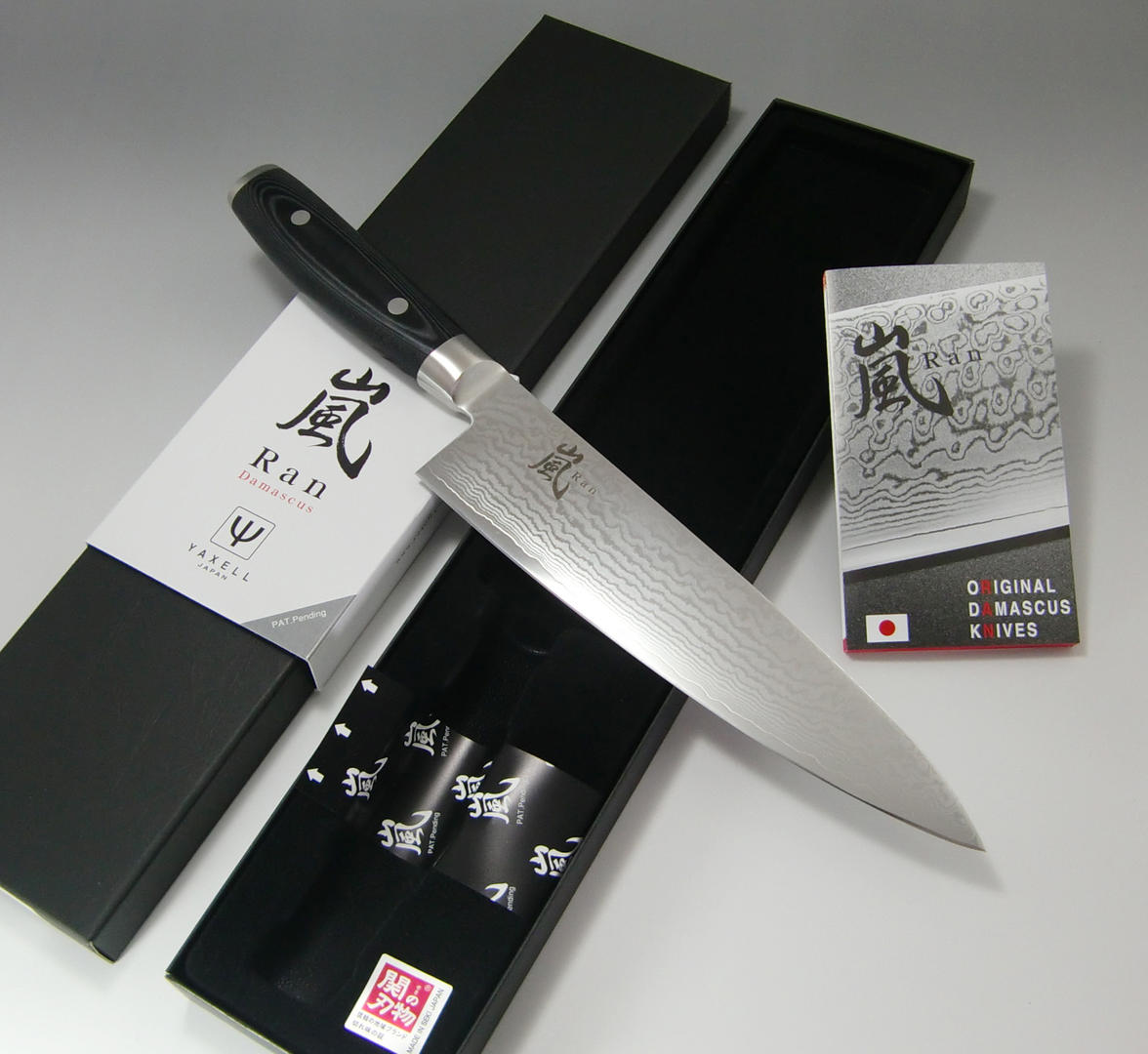  Yaxell Ran Plus 16 Piece Knife Set - Made in Japan - 69 Layers  VG10 Damascus, Acacia Block: Home & Kitchen