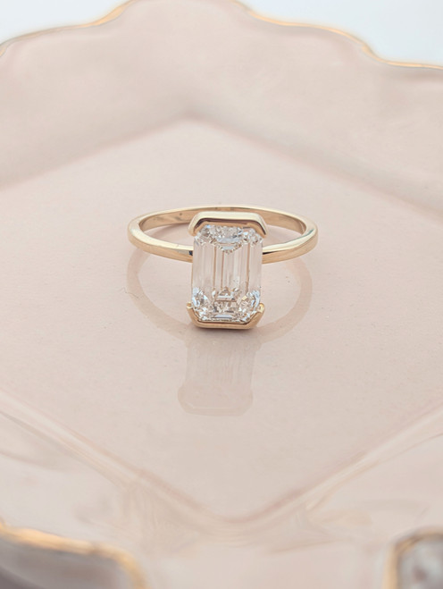 3.05 ct IGI Certified Emerald Cut Half Bezel